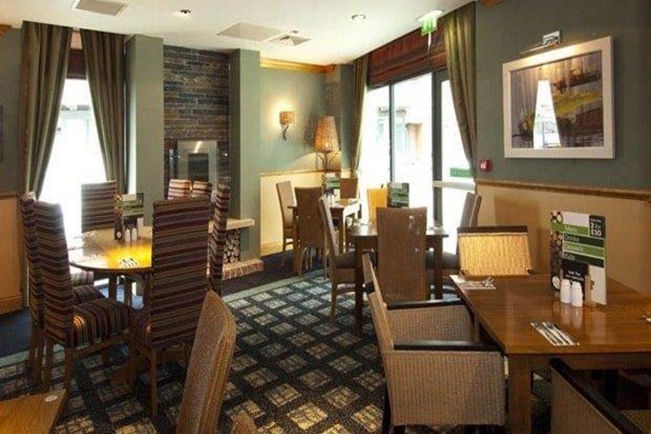 Premier Inn Manchester Cheadle  Exterior foto